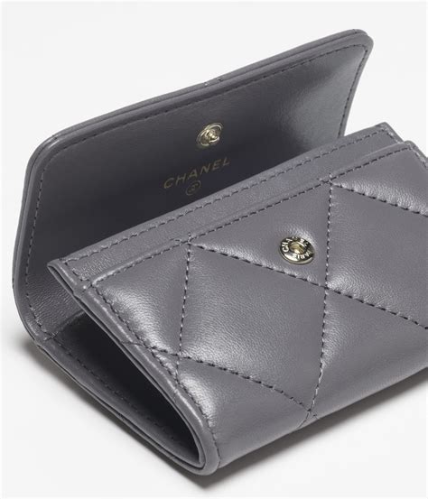 chanel 19 flap card holder|chanel flap card holder price.